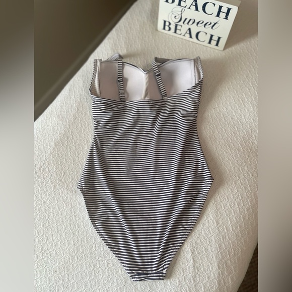 NipTuck Navy Ahoy twist front design and tummy control I piece swimsuit - Picture 6 of 10